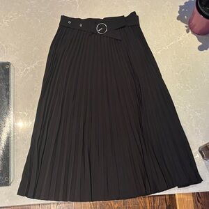 H&M Elegant Black Pleated A-Line Skirt